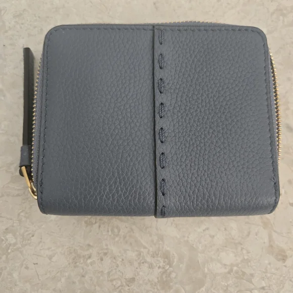 LIKE NEW Tory Burch MCGRAW BIFOLD Wallet - Picture 4 of 9
